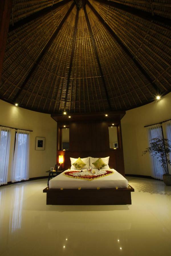 Ubud Hidden Villa Yone Village Exterior photo